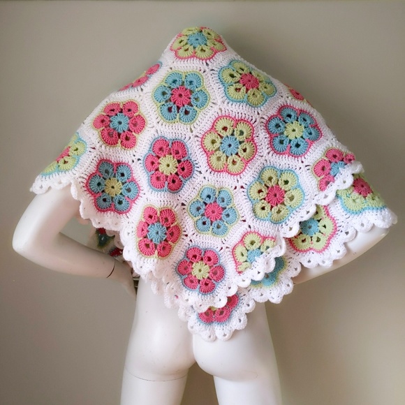 Vintage Accessories - Vtg Handknit Granny Square Sweater Shawl Blanket
